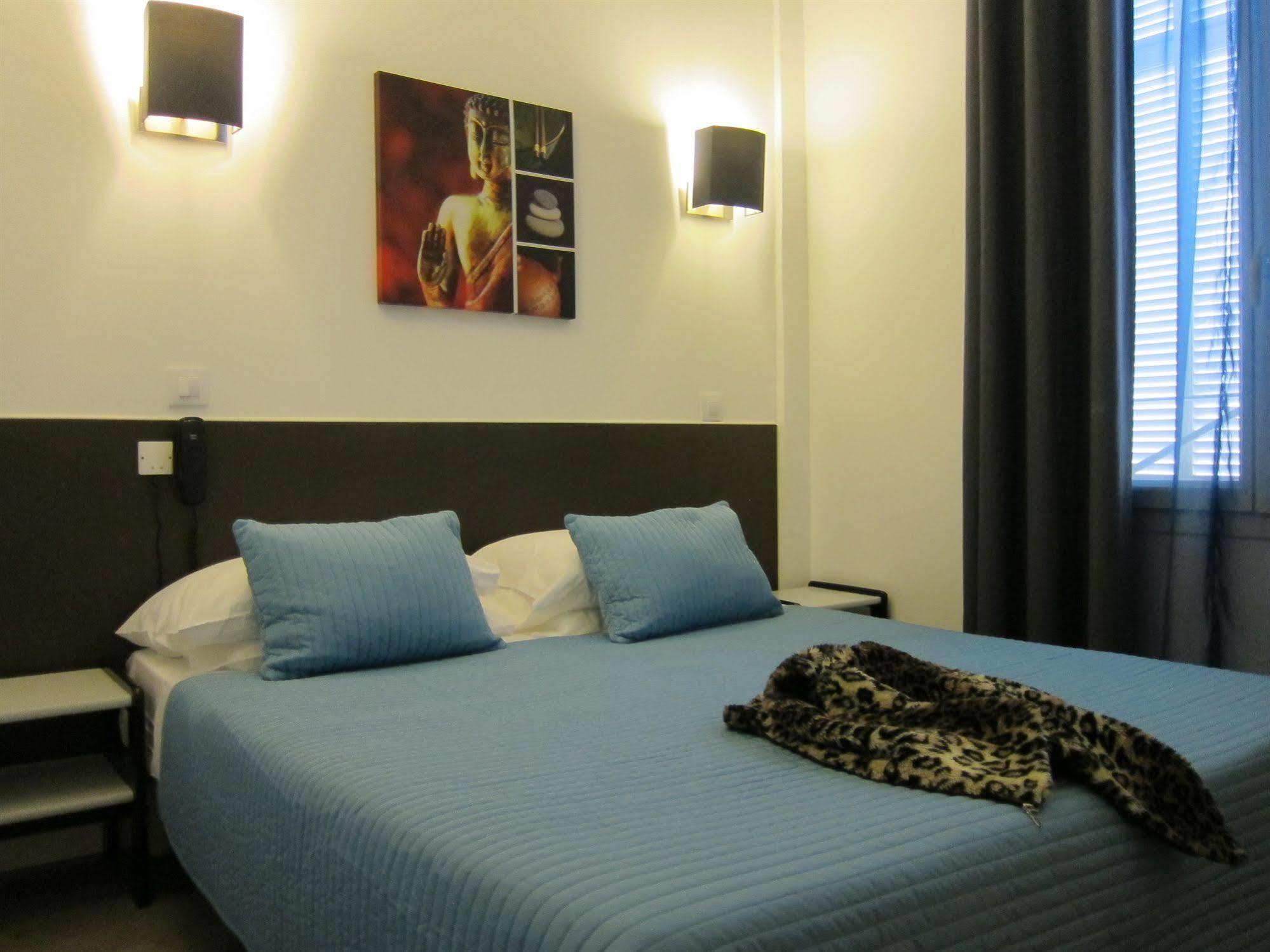 Hotel Brit Colbert 3*